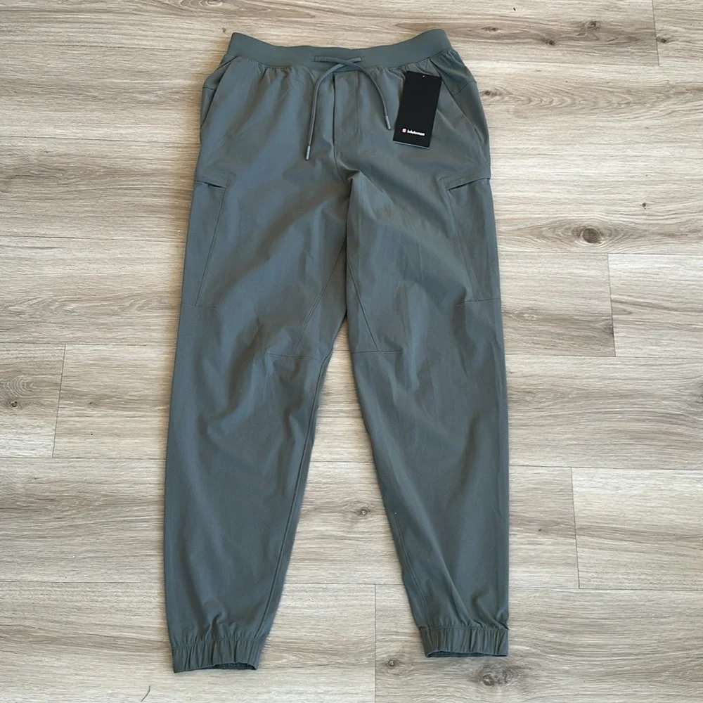 Lululemon Zeroed In Classic-Fit Cargo Jogger Regular color grey sage